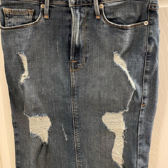 Good American midi distressed denim skirt - Picture 3 of 7